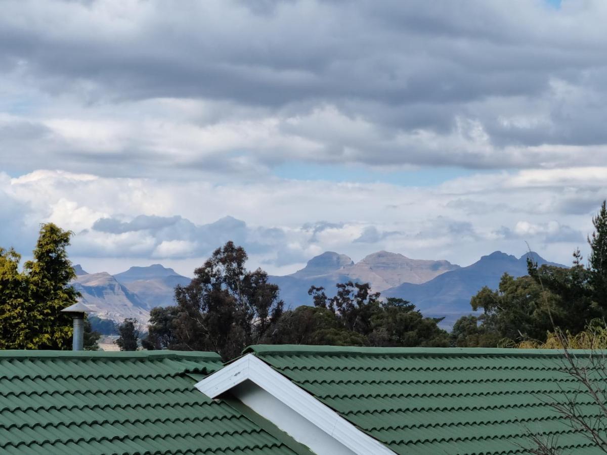 On Collett Clarens